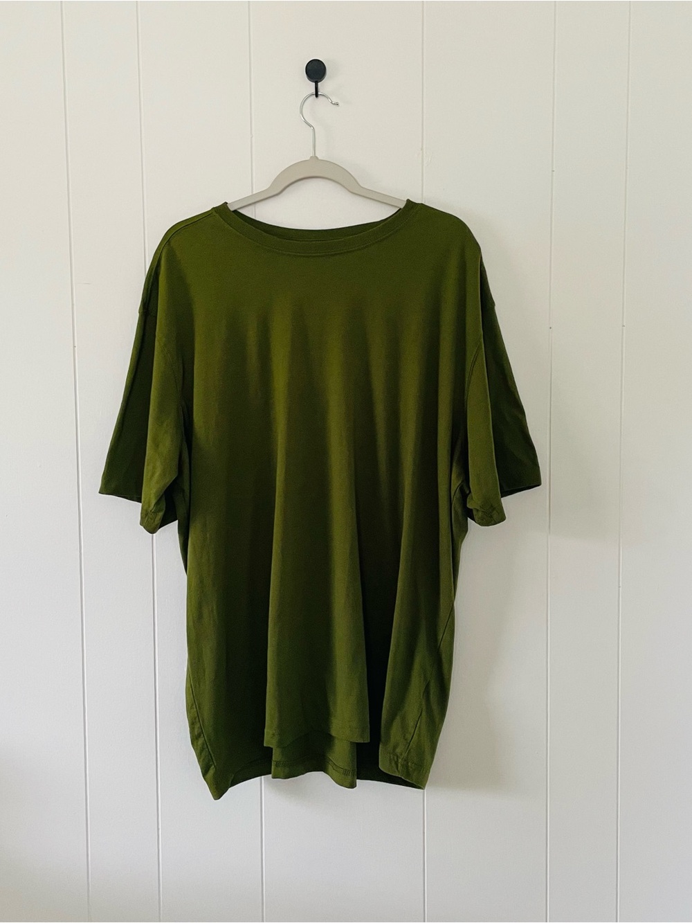 Men's Short Sleeve Crewneck T-Shirt in Olive Green